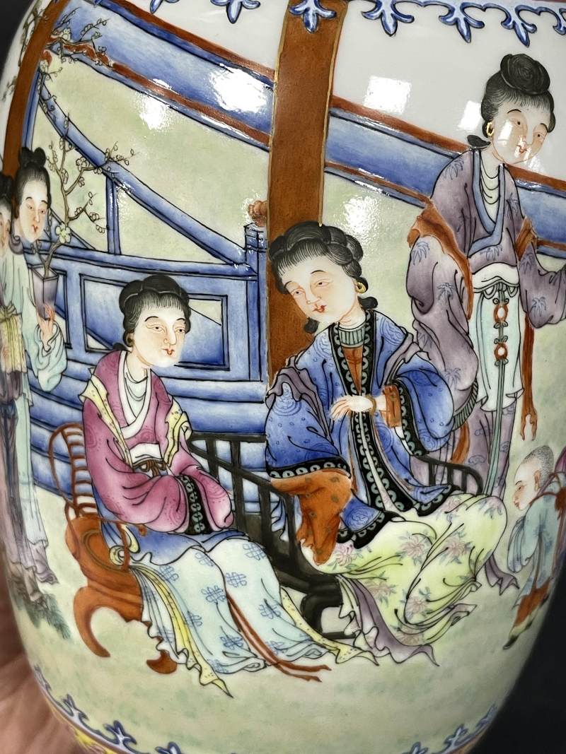 民国 仿珐琅彩教子图瓶 - 图13