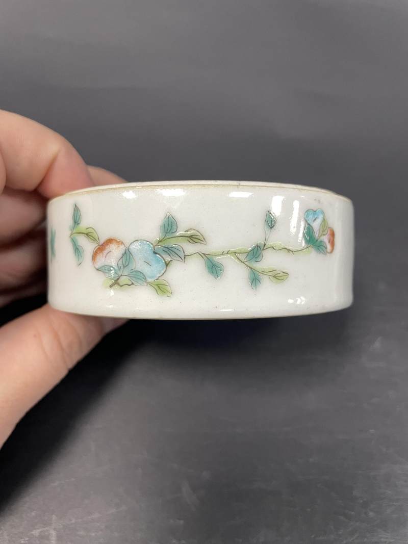 清光绪 粉彩花蝶纹叠盒 - 图22