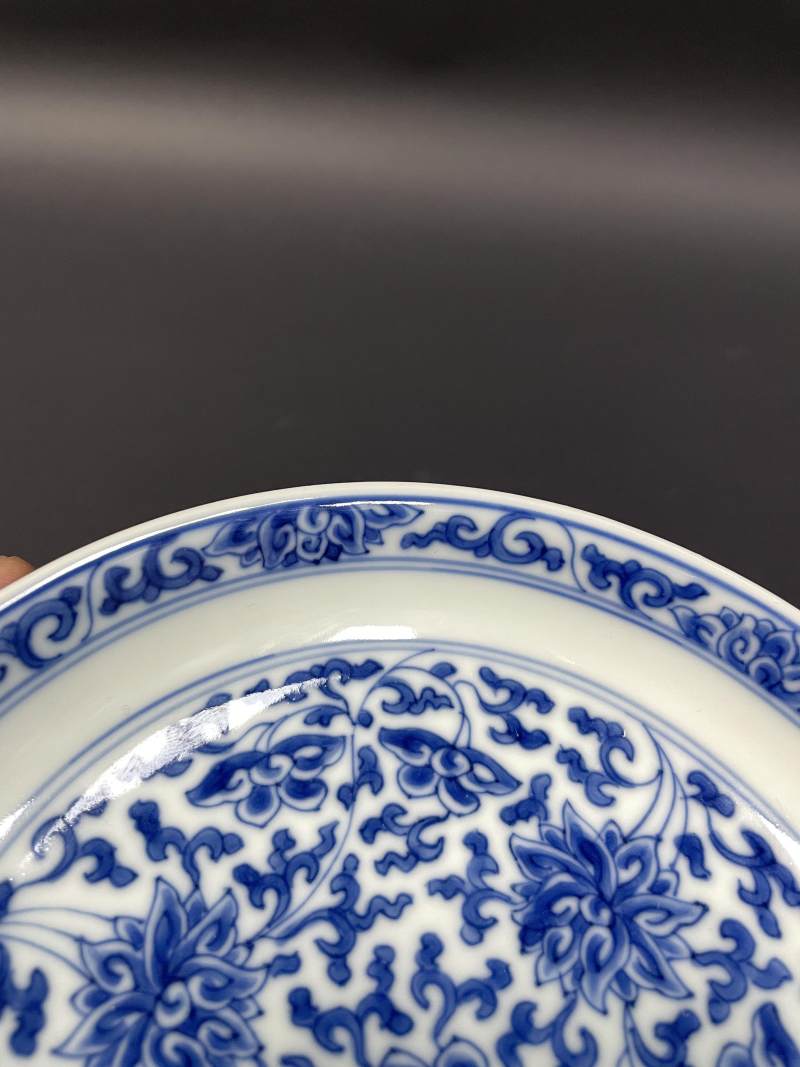 清康熙 青花缠枝莲纹盘 - 图4