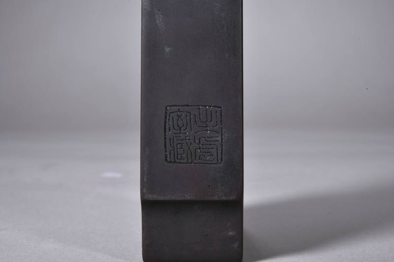清 钱松款端石琴形小砚 - 图2