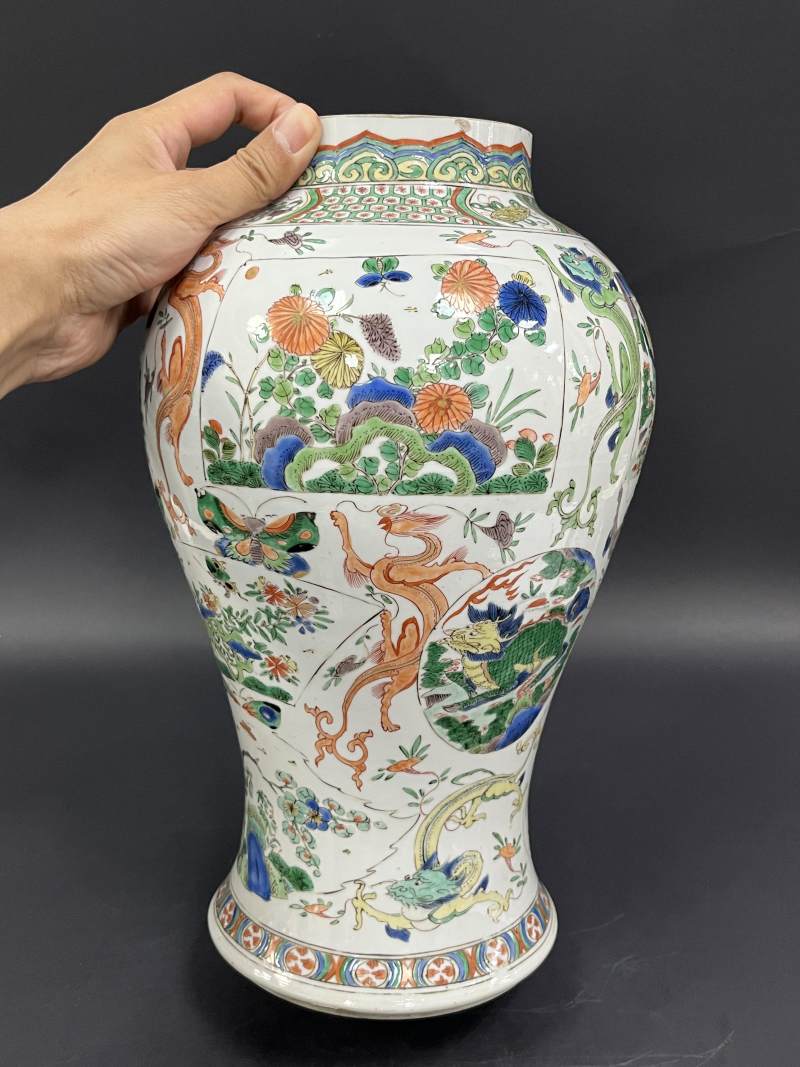 清康熙 五彩瑞兽花蝶纹将军罐一对 - 图34