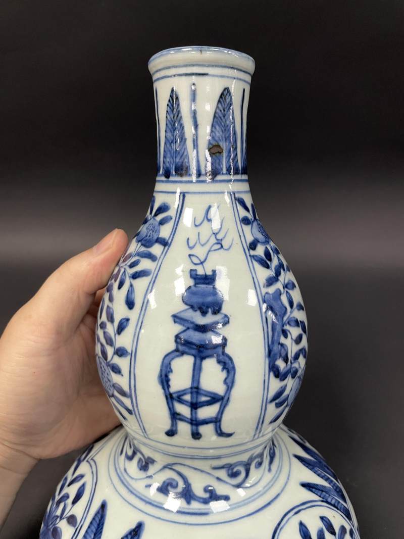 明晚期 青花博古花卉纹葫芦瓶 - 图11