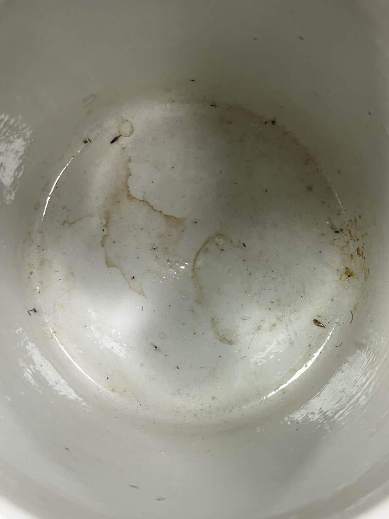 清光绪三十三年（1907年）、清晚期 黄釉雕瓷山水纹笔筒、青花花卉纹笔筒各一件 - 图17