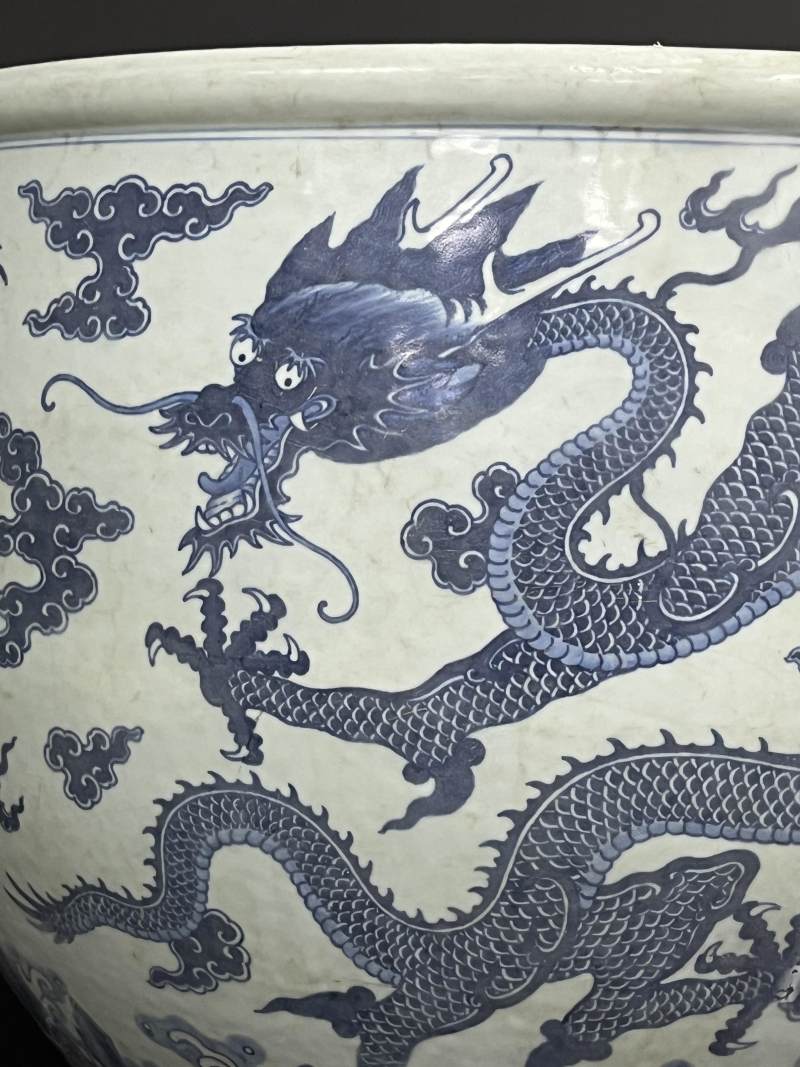 清乾隆 青花云龙纹大缸 - 图11