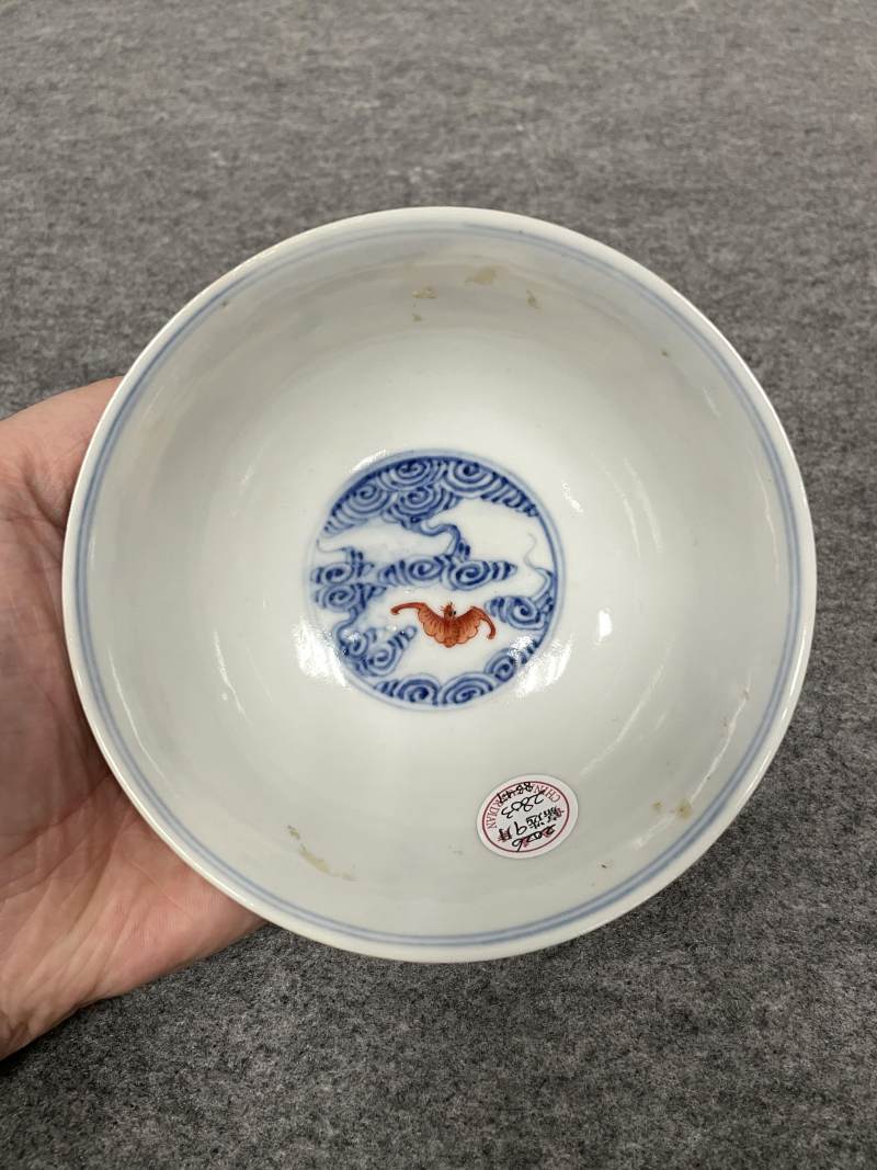 清光绪 青花矾红洪福齐天图杯、碗、盖碗、盘、匙八十三只 - 图26