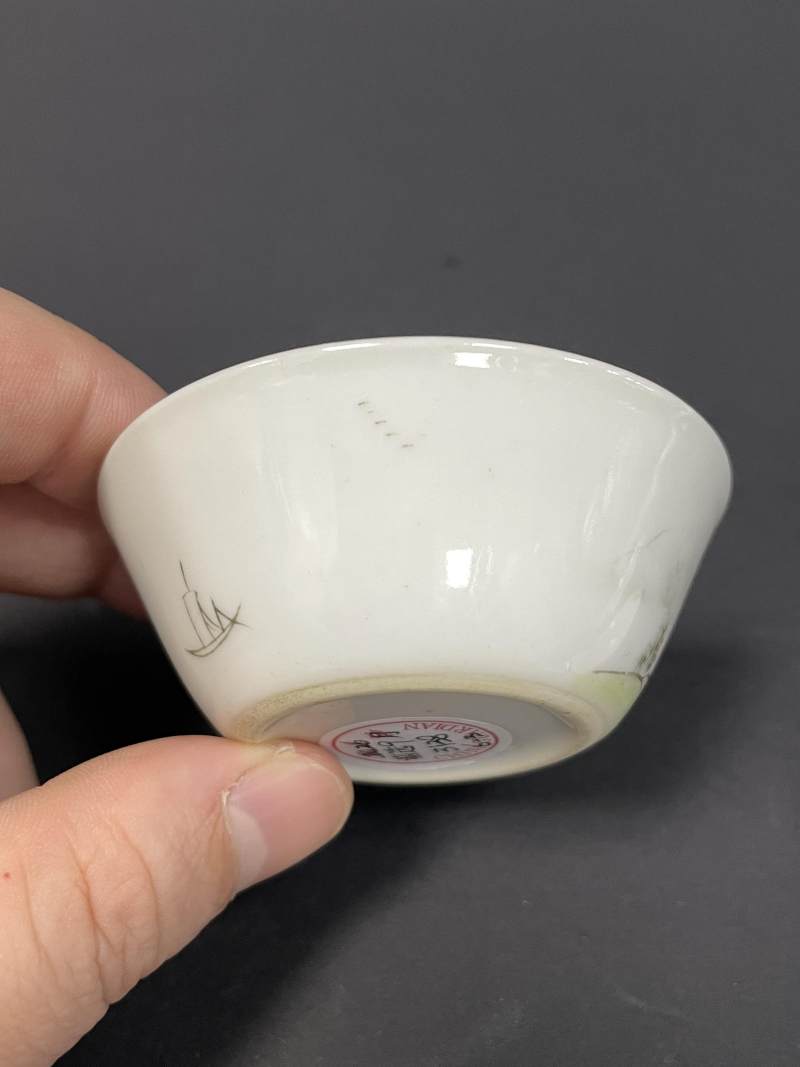 清乾隆 粉彩山水纹马蹄套杯六只 - 图20