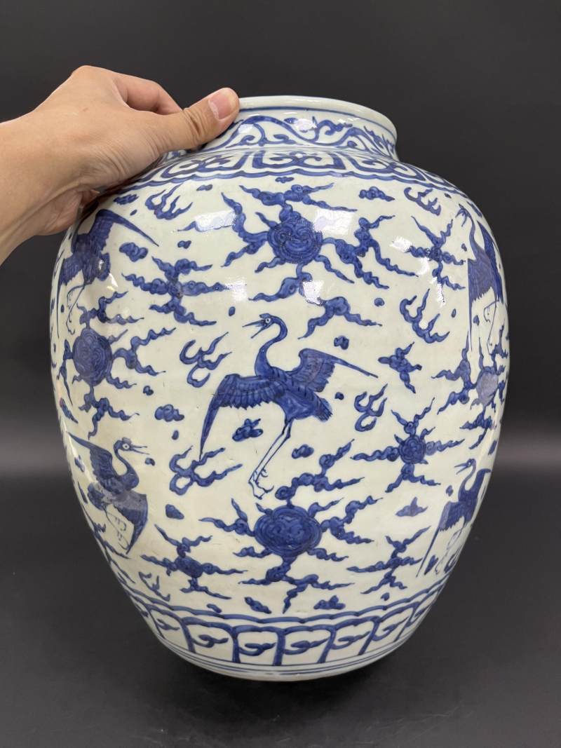 明晚期 青花云鹤纹大罐 - 图2