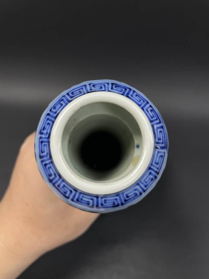 清中期 青花折枝花果纹蒜头瓶 - 图7