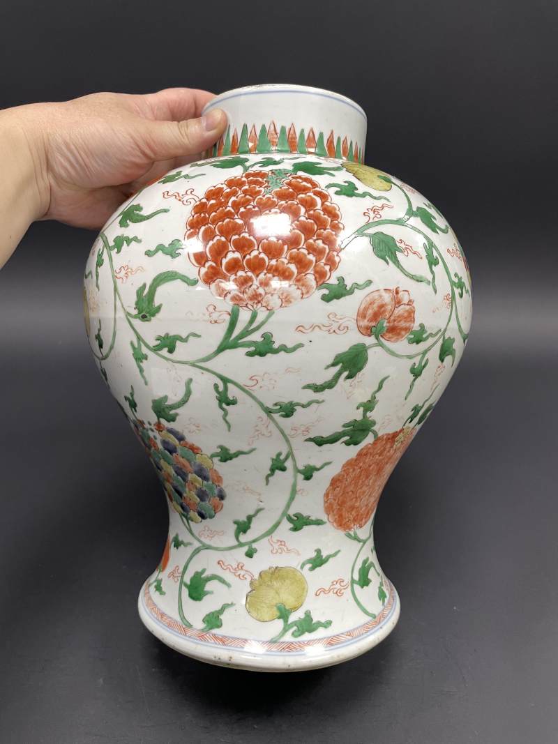 清康熙 五彩缠枝花卉纹将军罐 - 图2