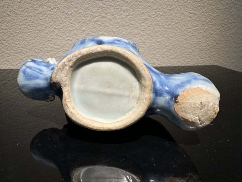 明中期 青花虾戏莲砚滴 - 图5