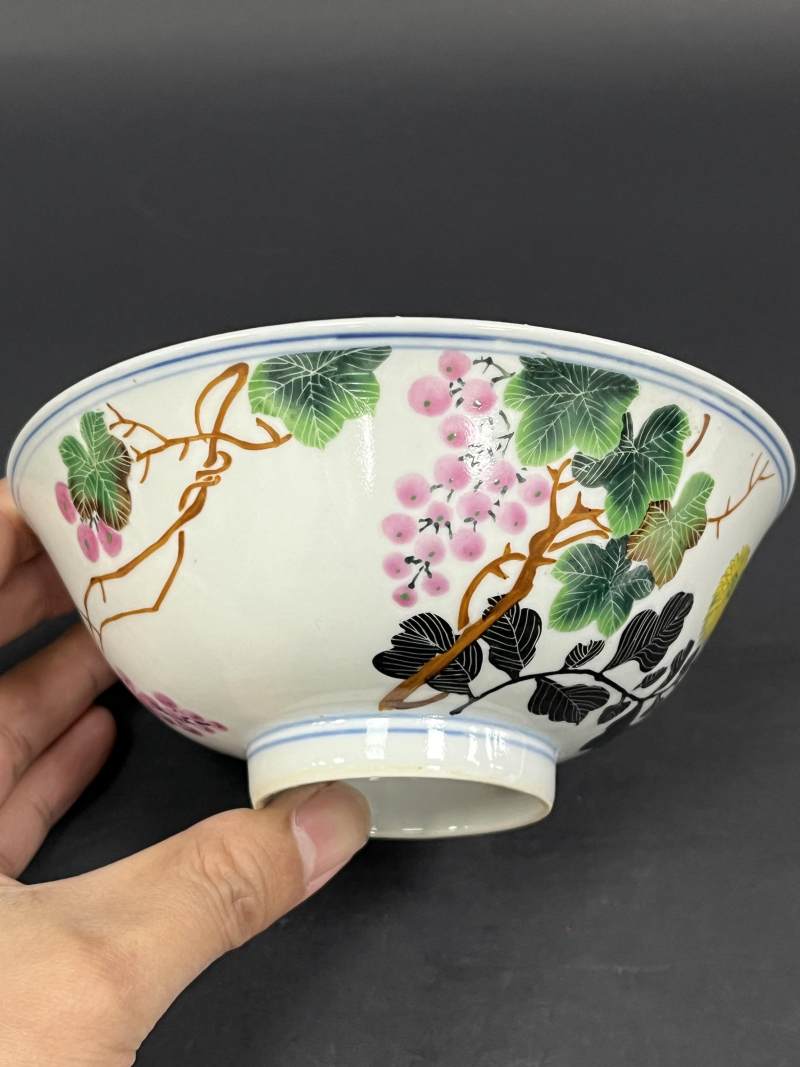 清光绪 粉彩葡萄花卉纹碗两对 - 图3