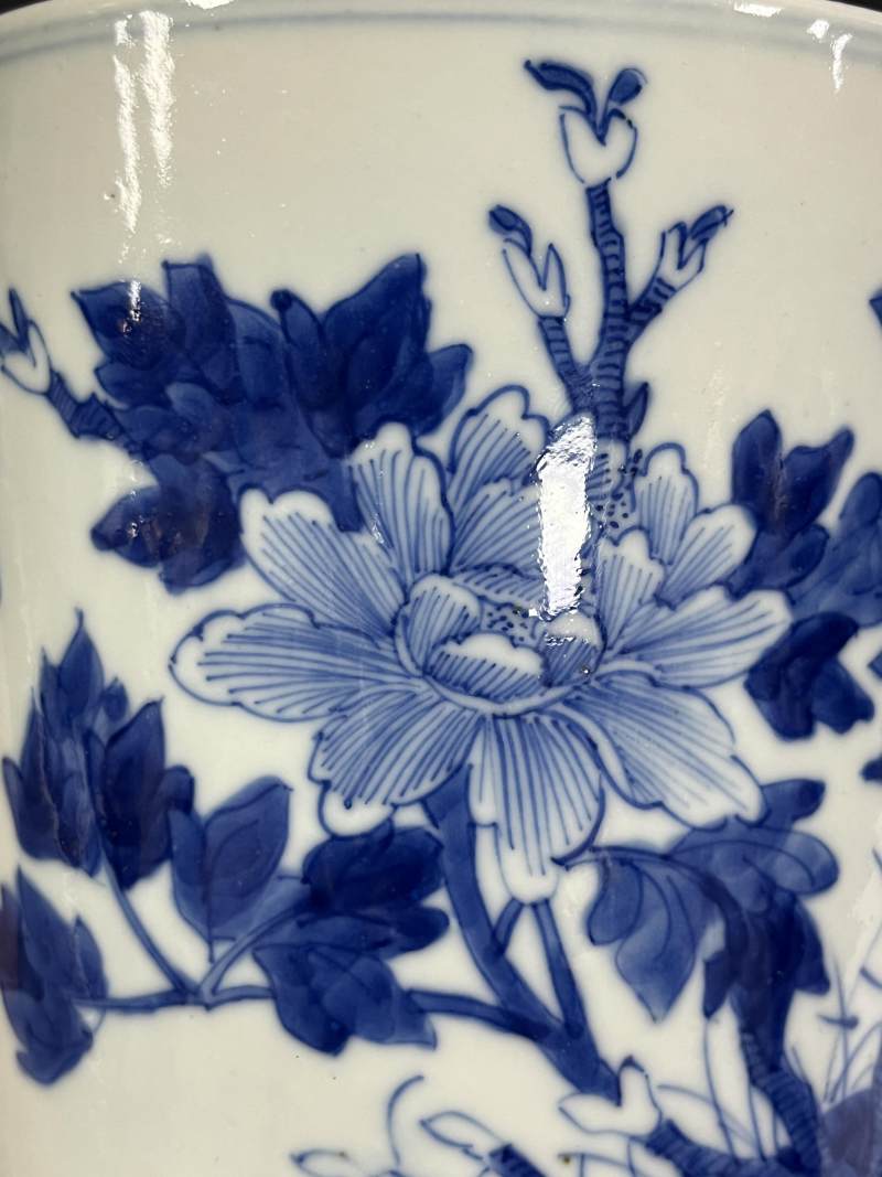 清光绪三十三年（1907年）、清晚期 黄釉雕瓷山水纹笔筒、青花花卉纹笔筒各一件 - 图20