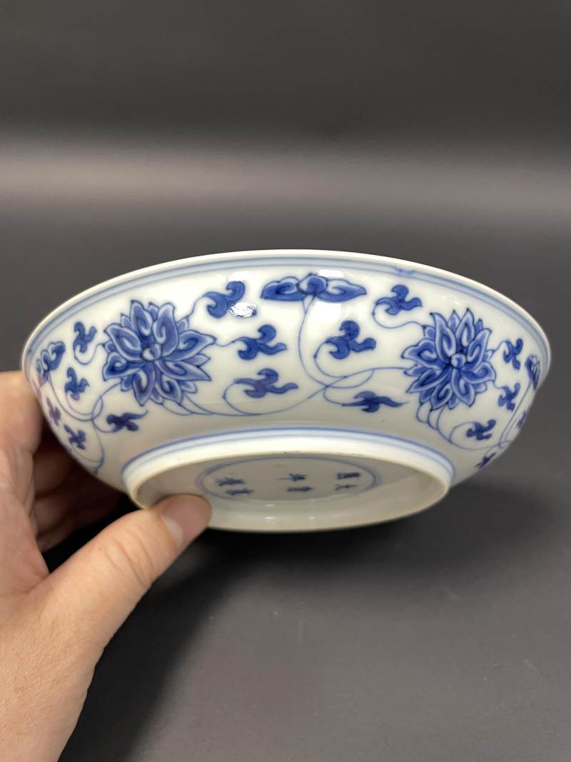 清康熙 青花缠枝莲纹盘 - 图8