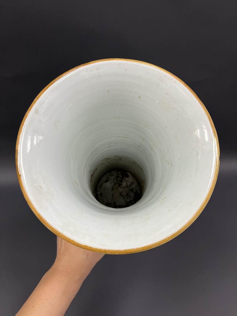 清顺治 青花麒麟芭蕉纹花觚 - 图5