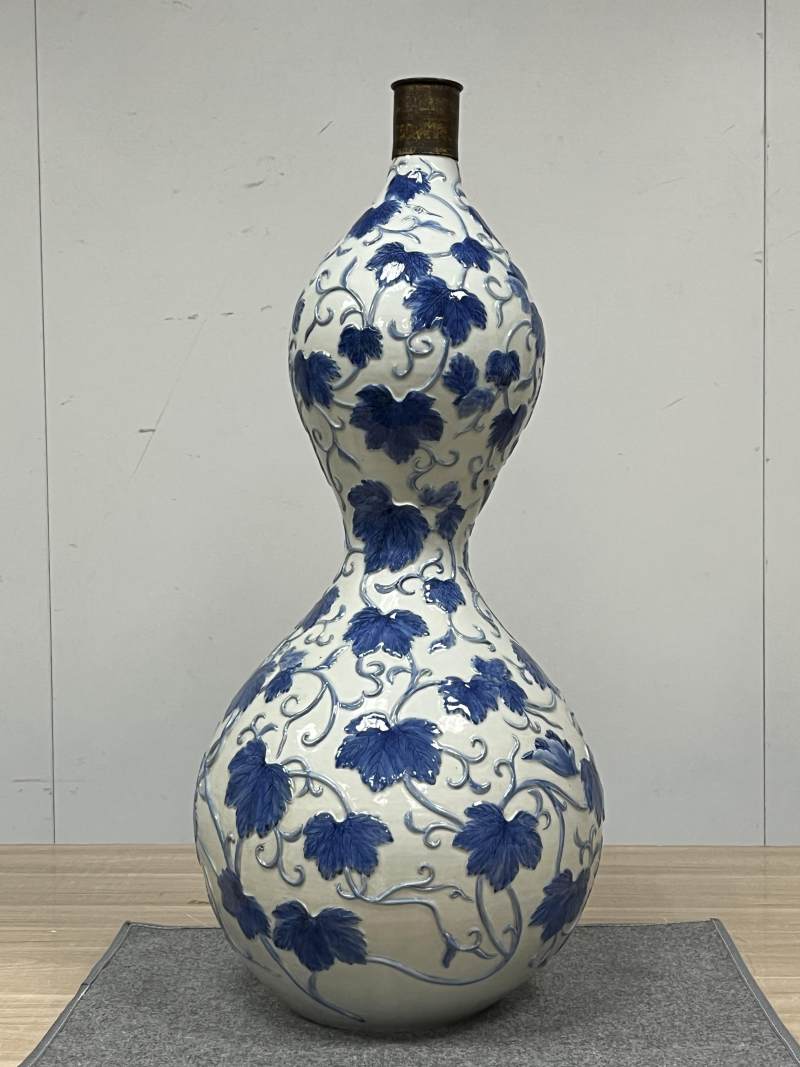 清 青花凸花瓜瓞连绵纹大葫芦瓶 - 图2
