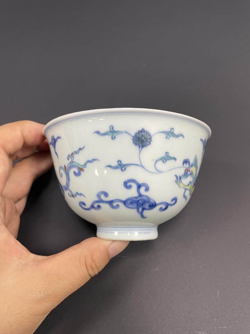 清雍正 斗彩穿花螭龙纹杯 - 图4