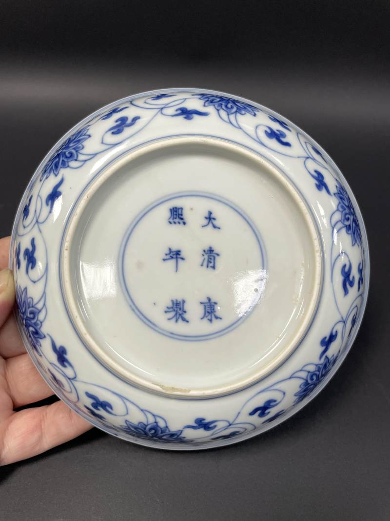 清康熙 青花缠枝莲纹盘 - 图9
