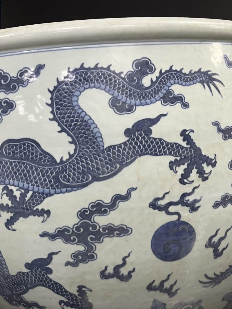 清乾隆 青花云龙纹大缸 - 图14