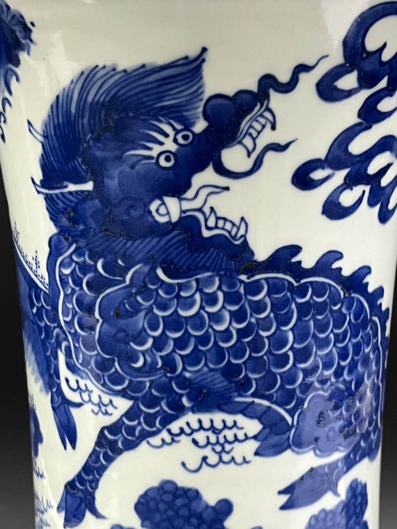 清顺治 青花麒麟芭蕉纹花觚 - 图8