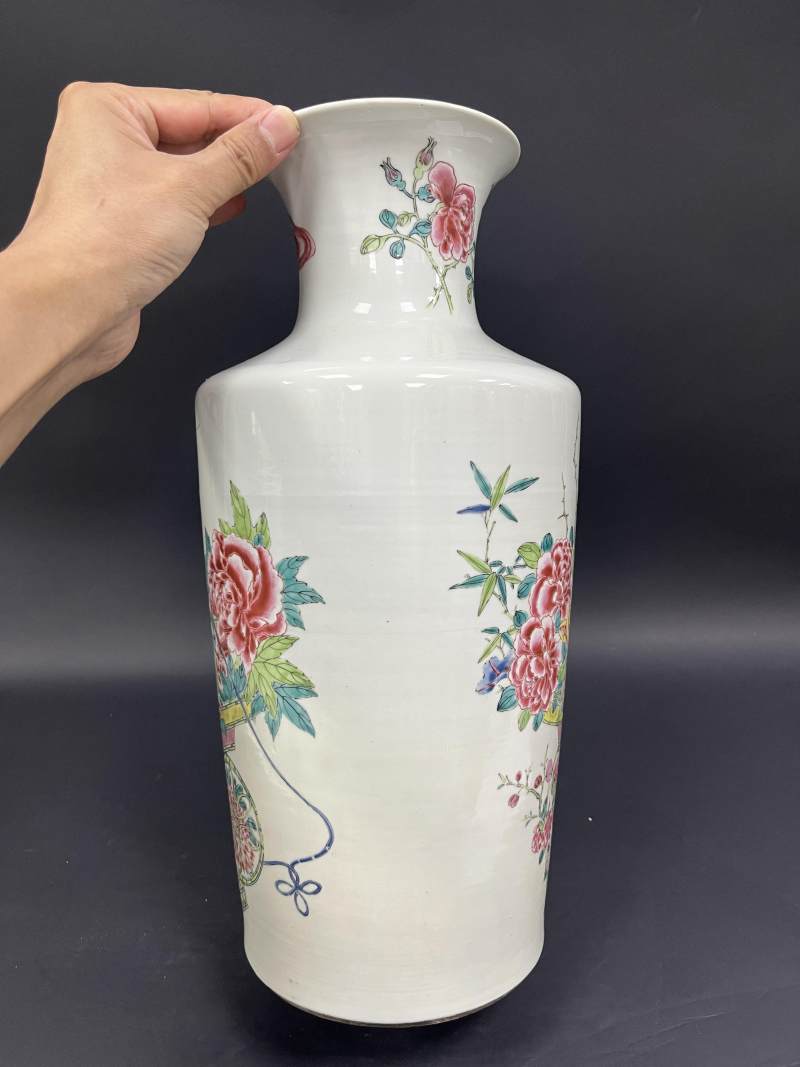 清雍正 粉彩篮花图棒槌瓶 - 图6