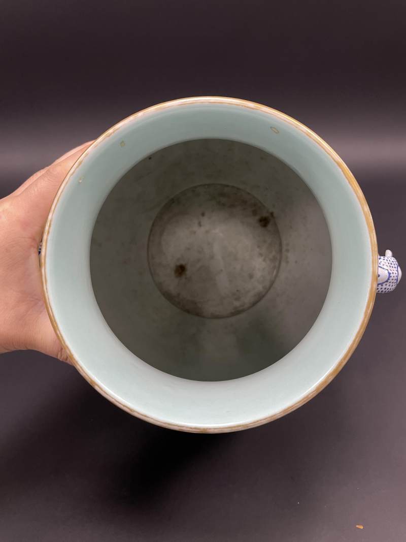 清晚期 黄地粉彩缠枝花卉开光山水人物纹福寿如意耳尊 - 图6