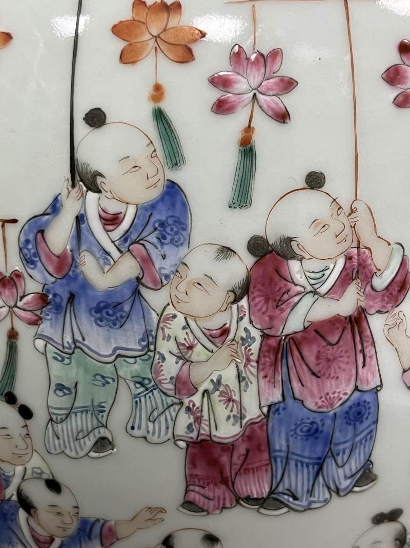 清道光 粉彩百子婴戏图瓶 - 图18