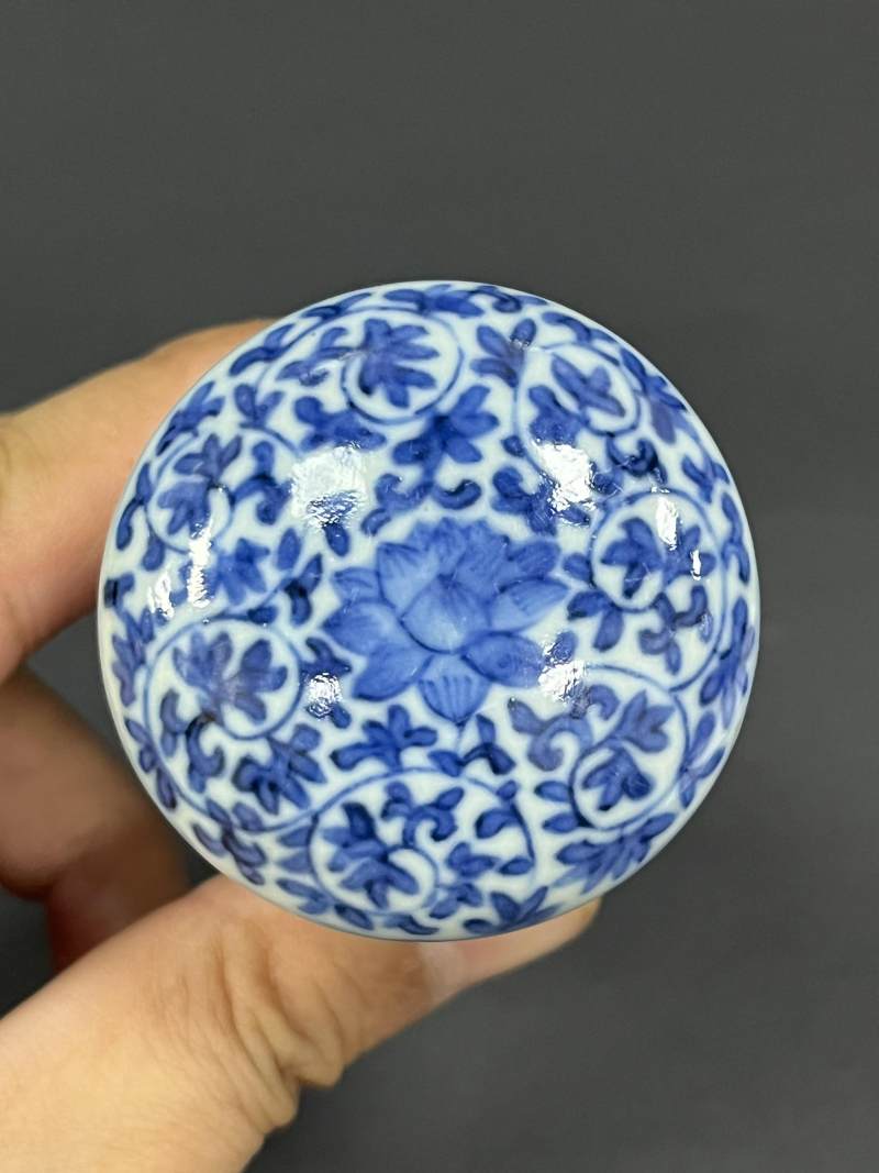 清中期 青花缠枝莲纹轴头一对 - 图13
