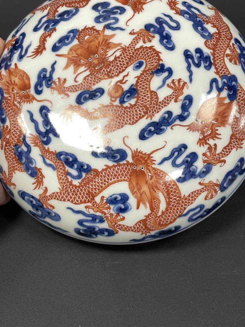 清嘉庆 青花矾红九龙图大印盒 - 图6