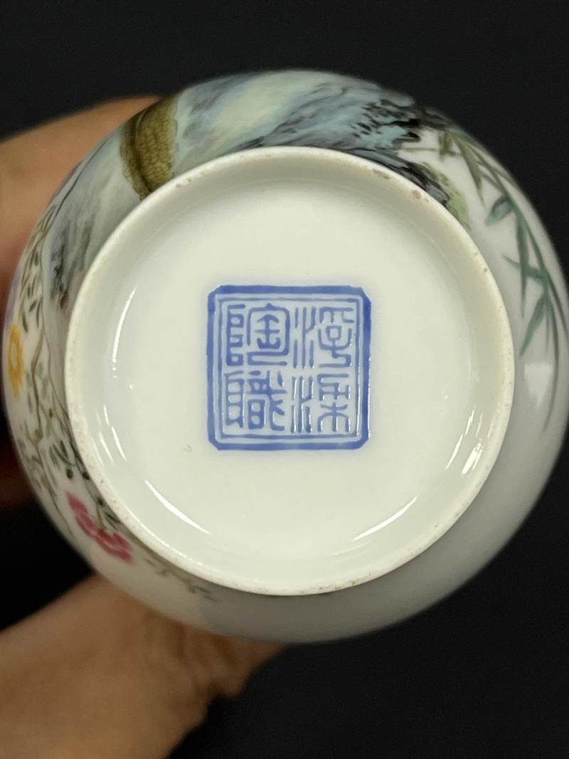 民国 粉彩绶带竹石图小橄榄尊 - 图7