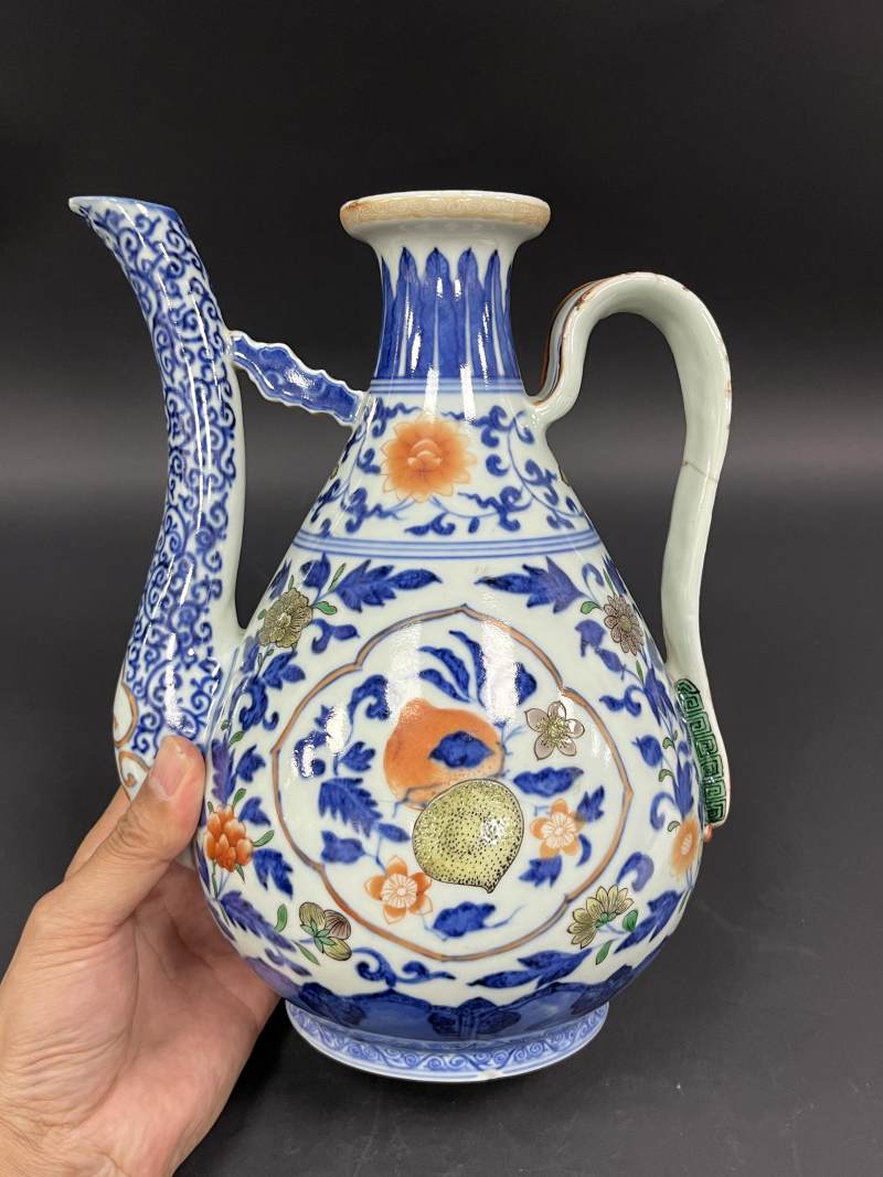 清中期 青花加彩折枝花果纹执壶 - 图2