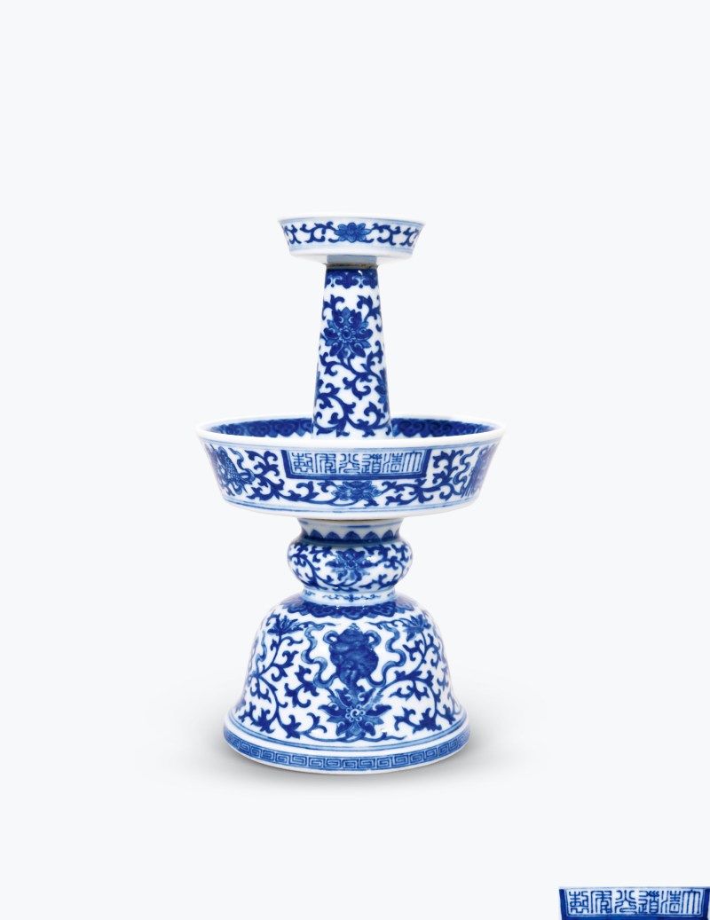 清道光 青花缠枝莲托八宝纹烛台 - 图1