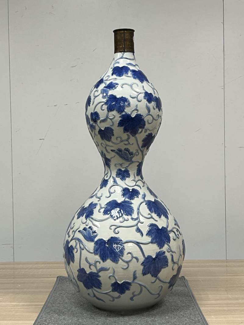 清 青花凸花瓜瓞连绵纹大葫芦瓶 - 图3