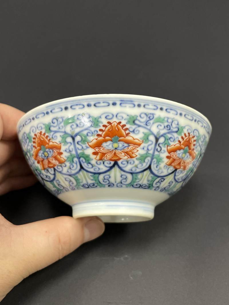 清道光 斗彩缠枝花卉纹碗 - 图3