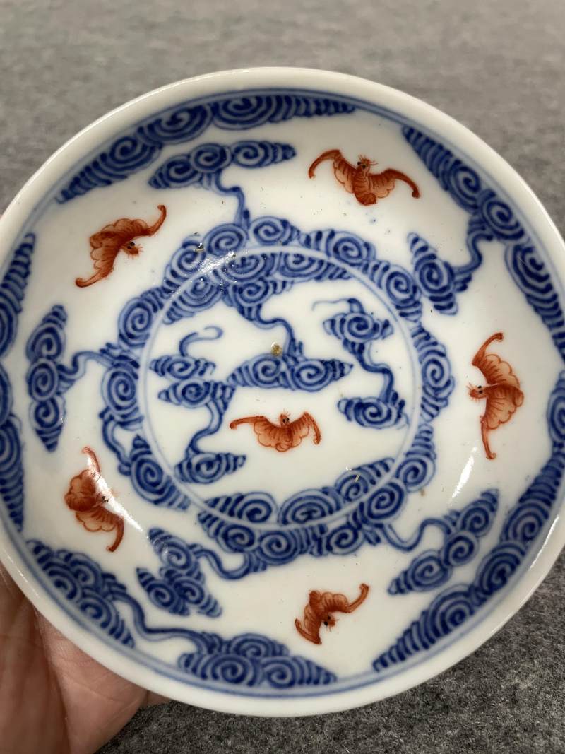 清光绪 青花矾红洪福齐天图杯、碗、盖碗、盘、匙八十三只 - 图72