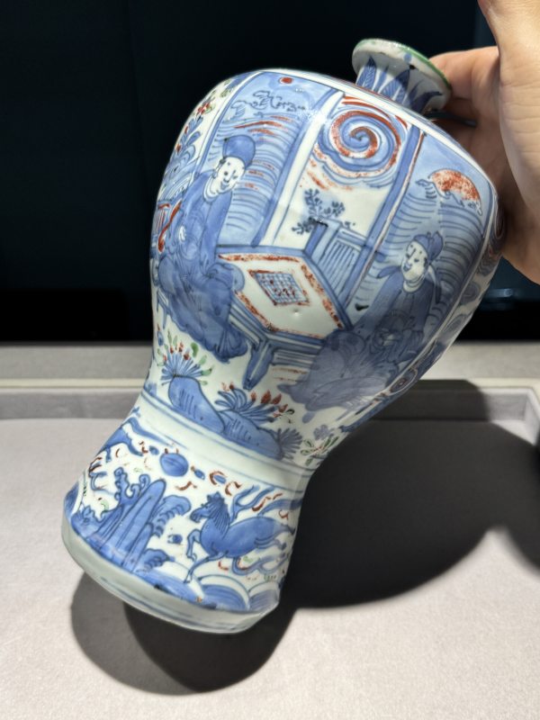 明万历 青花五彩人物故事图梅瓶 - 图26