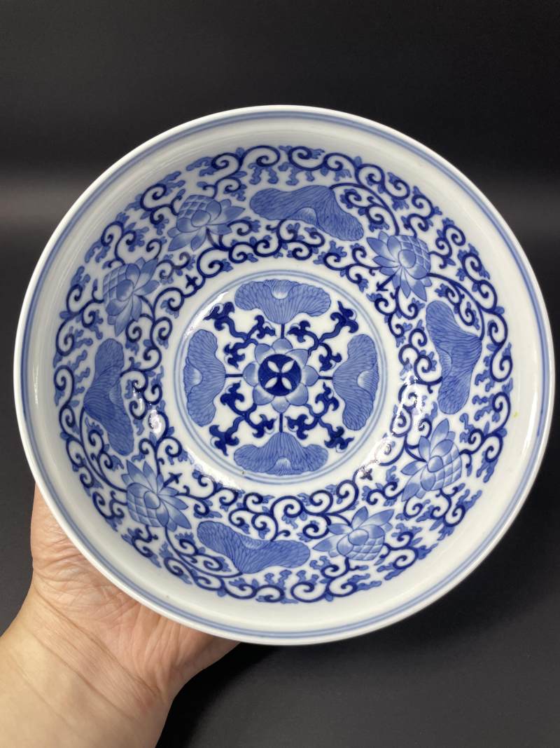 清光绪 内青花外粉彩荷塘图大碗 - 图6