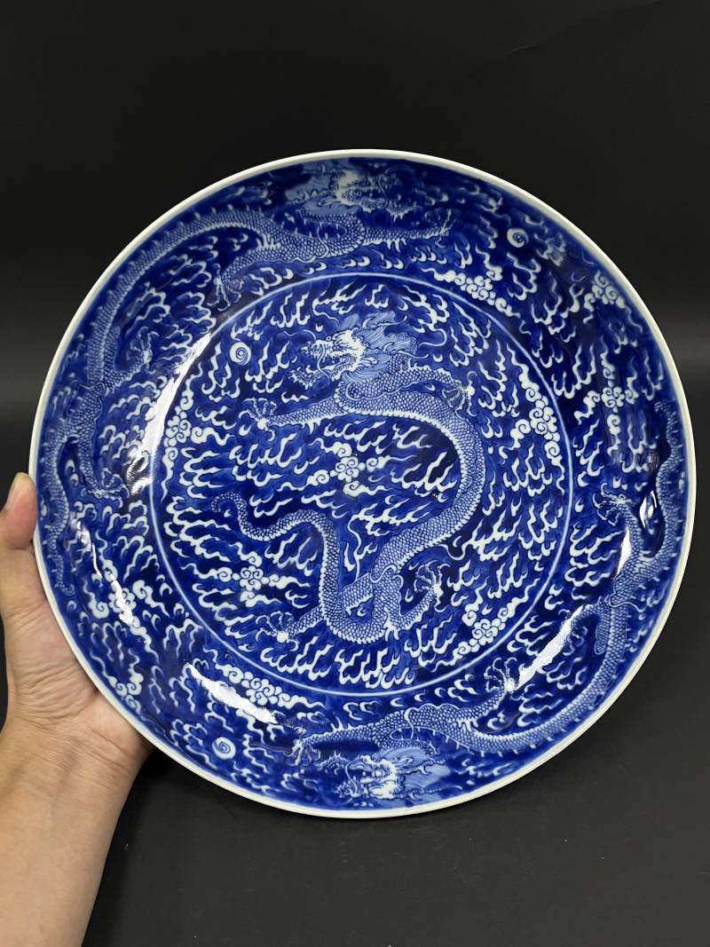 清康熙 青花留白云龙纹大盘 - 图5