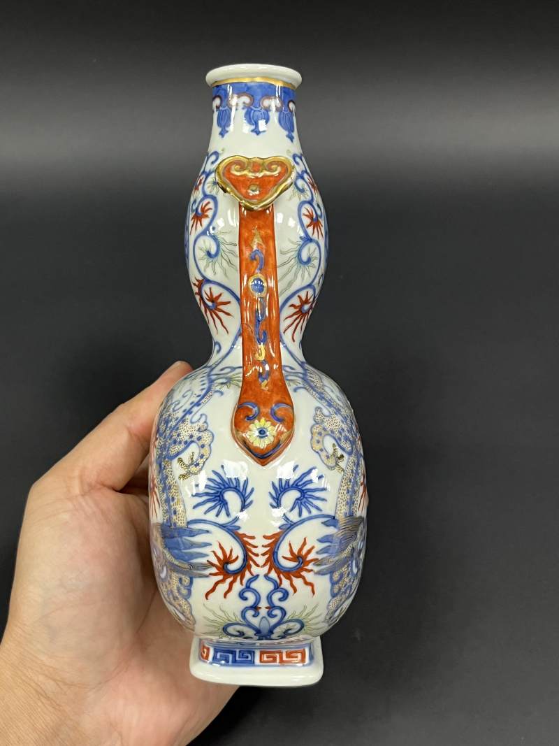 清中期 青花加彩螭龙捧寿图如意耳葫芦扁瓶 - 图2