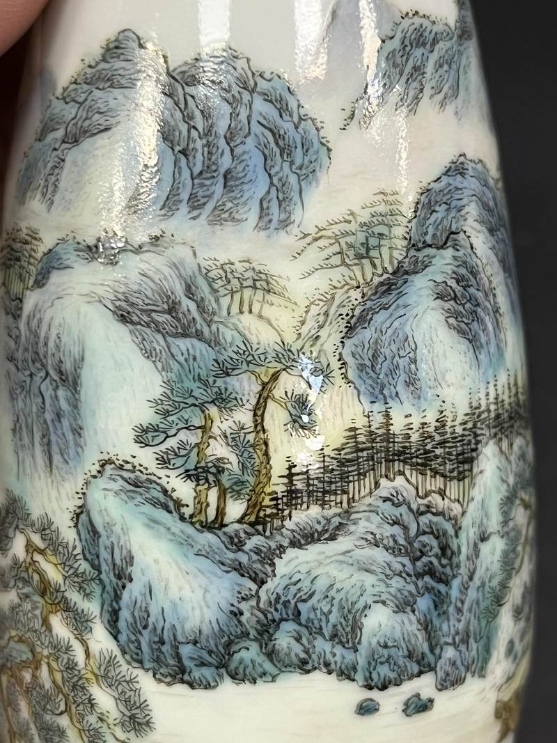 民国 粉彩山水人物纹瓶一对 - 图9