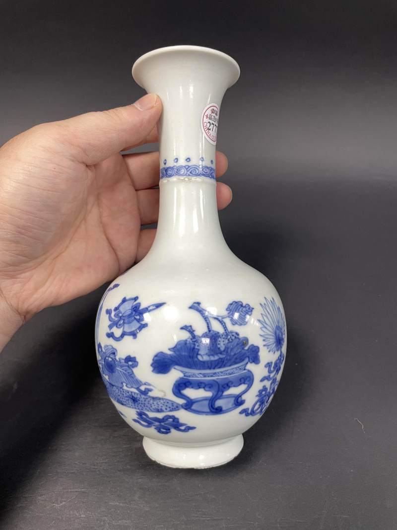 清康熙 青花瓶花博古诗文瓶 - 图4
