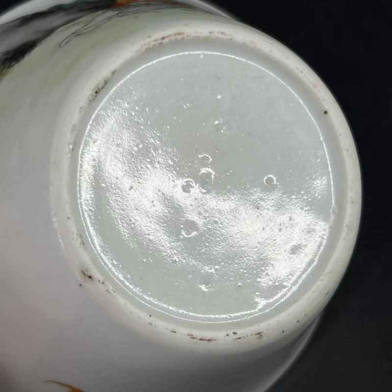 清乾隆 粉彩人物纹马蹄杯 - 图31