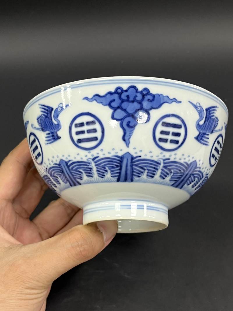清光绪 青花云鹤八卦纹碗 - 图3