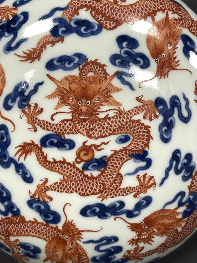清嘉庆 青花矾红九龙图大印盒 - 图9