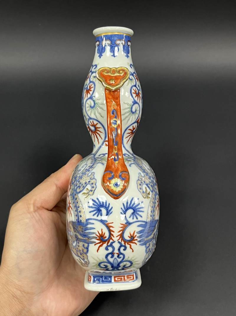 清中期 青花加彩螭龙捧寿图如意耳葫芦扁瓶 - 图4