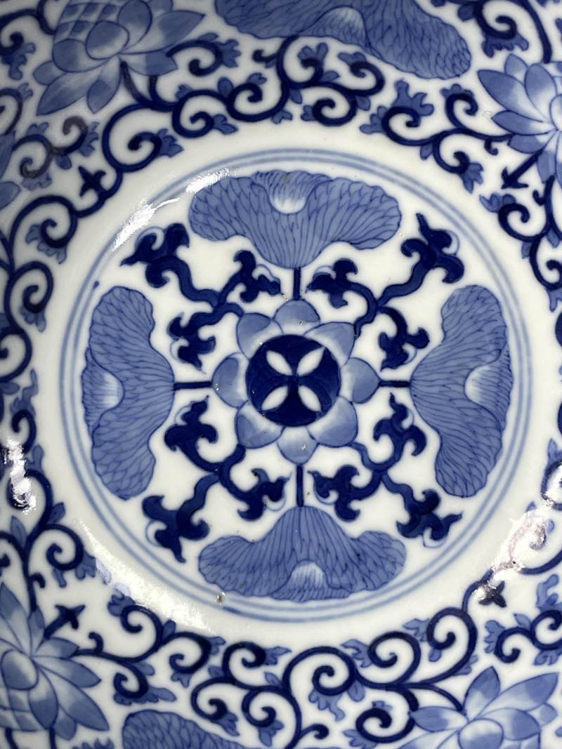 清光绪 内青花外粉彩荷塘图大碗 - 图7