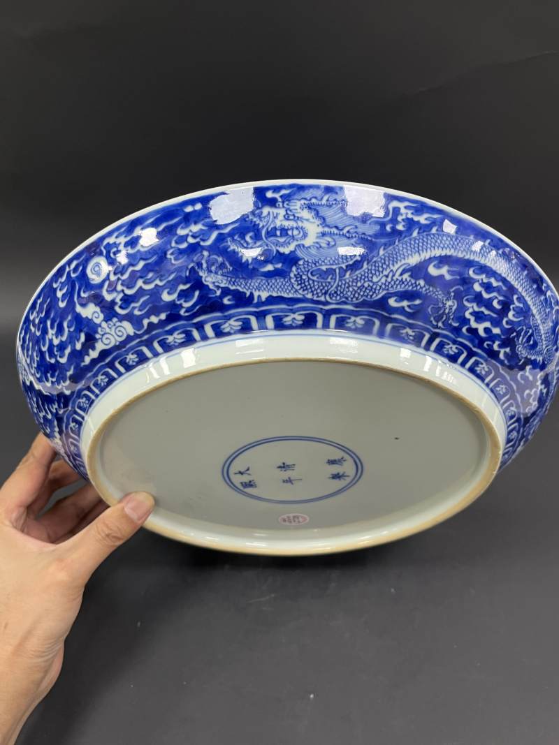 清康熙 青花留白云龙纹大盘 - 图7