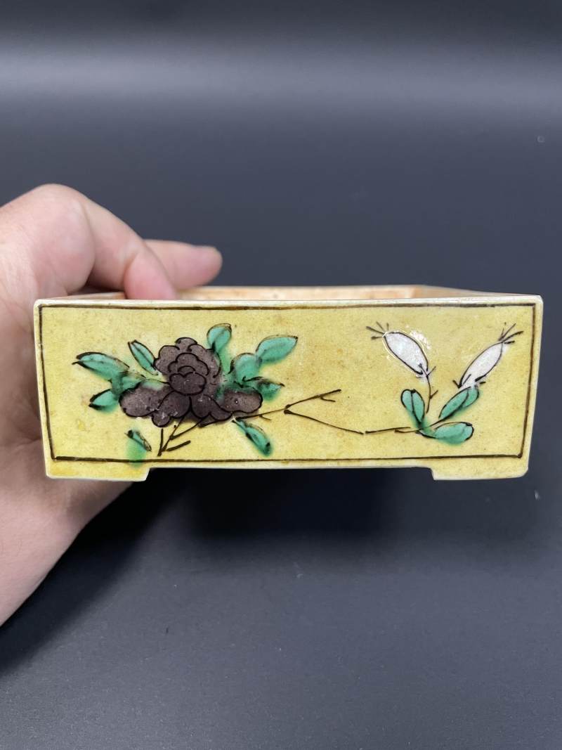 清早期 素三彩梅花纹盒 - 图8