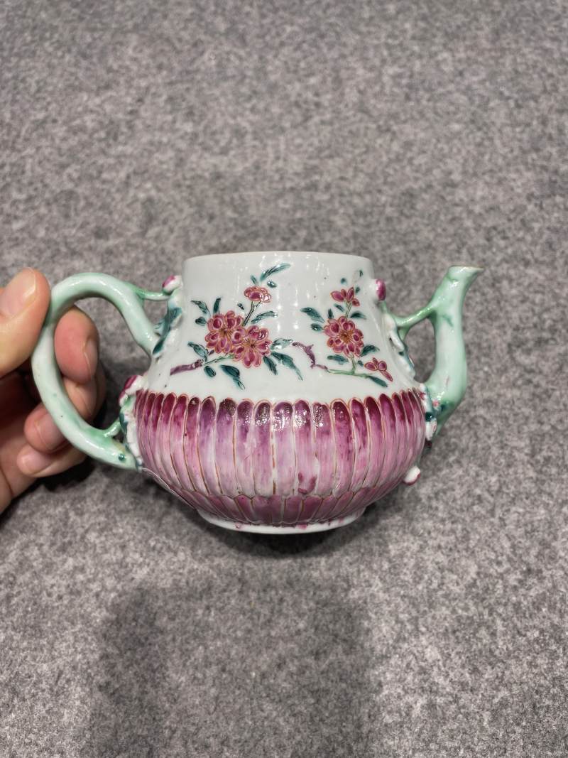 清雍正 粉彩松鹿图杯、折枝花卉纹菊瓣壶三只 - 图16