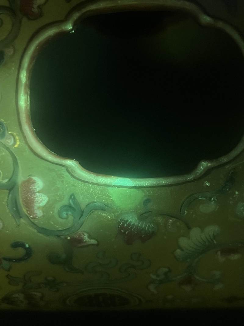清道光 黄地洋彩缠枝莲福寿绵长图帽筒一对 - 图27