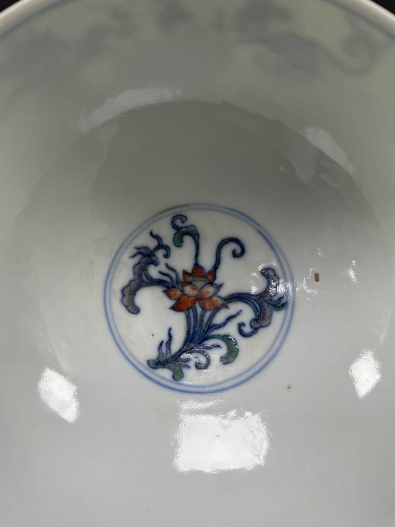 清中期 斗彩并蒂莲纹碗一对 - 图9